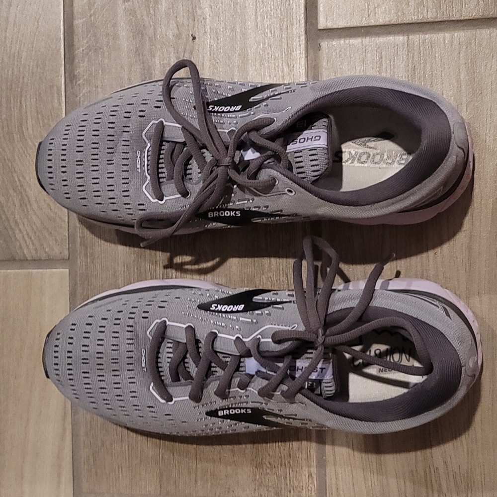 Brooks Ghost 13 Women's size 11 wide (D)